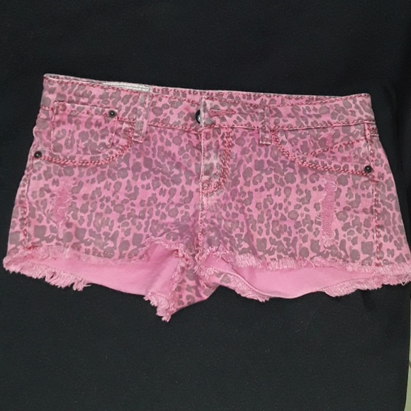 1 Pants - PINK LEOPARD PRINT SHORTS